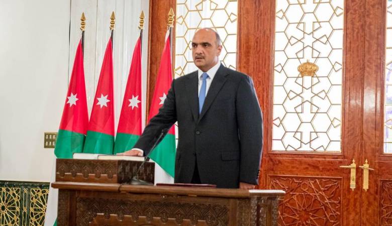 العاهل الأردني يكلف "بشر الخصاونة" بتشكيل الحكومة الجديدة