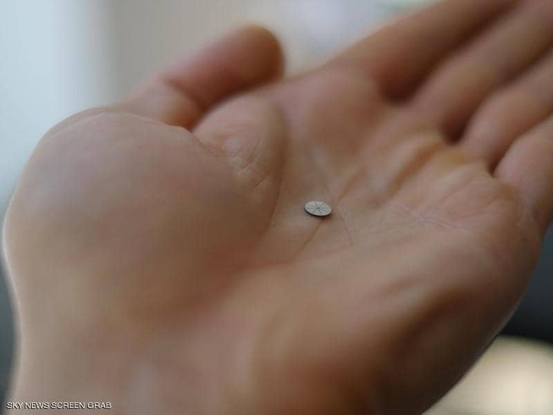 عدسات لاصقة للأذن