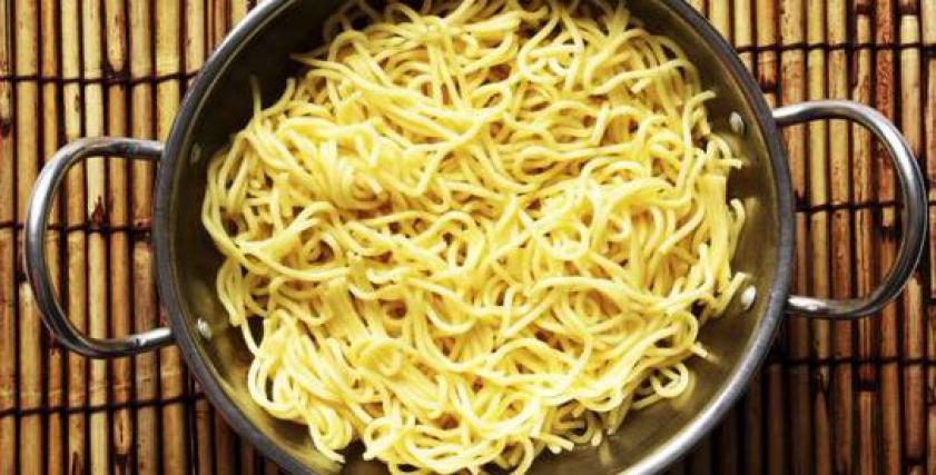 معاناة عبد الله والنودلز