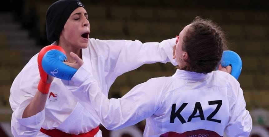 فريال اشرف تحصد اول ميدالية ذهبية