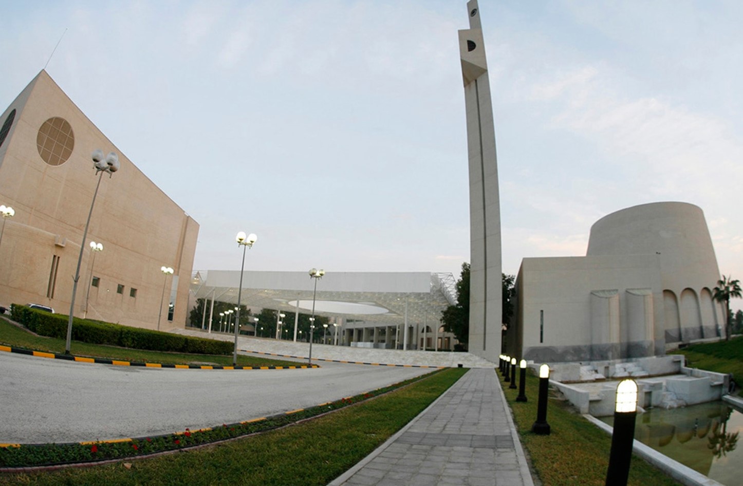 معرض المهن برعاية جامعة البحرين