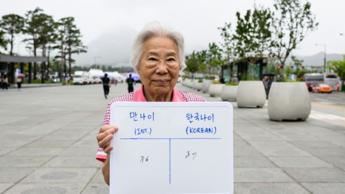 قوانين جديدة تجعل أعمار الكوريين الجنوبيين تصغر عام أو اثنين !