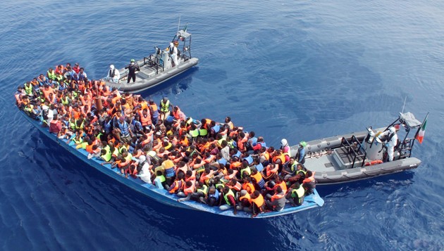 صحيفة أمريكية تتهم اليونان بإغراق قارب للمهاجرين والتسبب بوفاة من فيه 