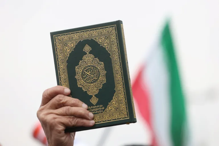 دعوات لمقاطعة المنتجات السويدية بعد السماح بحرق المصحف الشريف