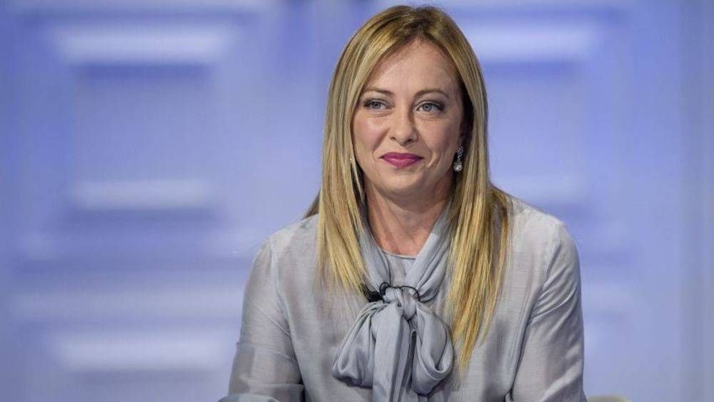 رئيسة وزراء إيطاليا تسدد فاتورة مطعم بعد تهرب سياح إيطاليين عن دفعها