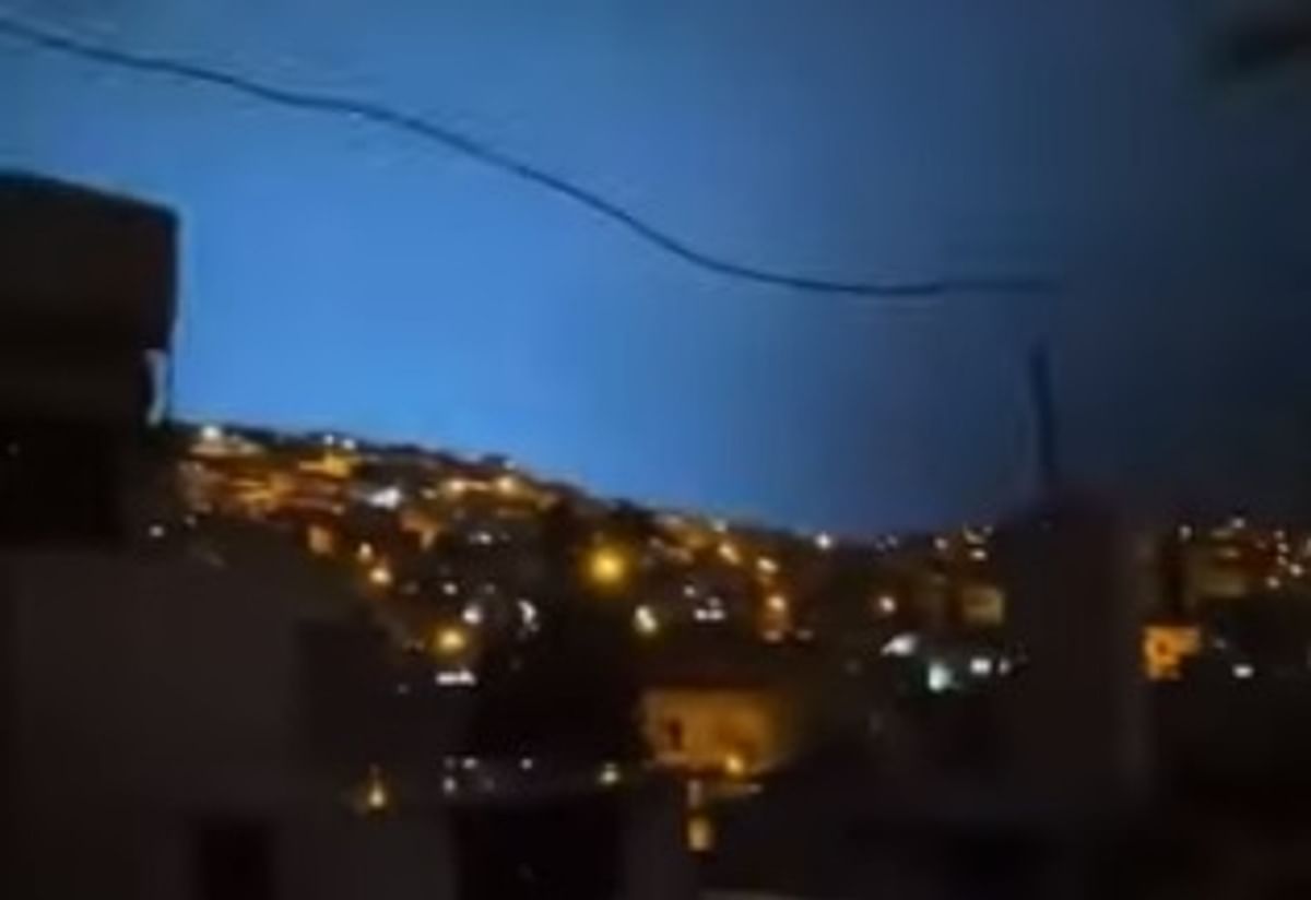تداول فيديو لومضات ضوء أزرق في أفق مدينة أكادير المغربية قبيل وقوع الزلزال